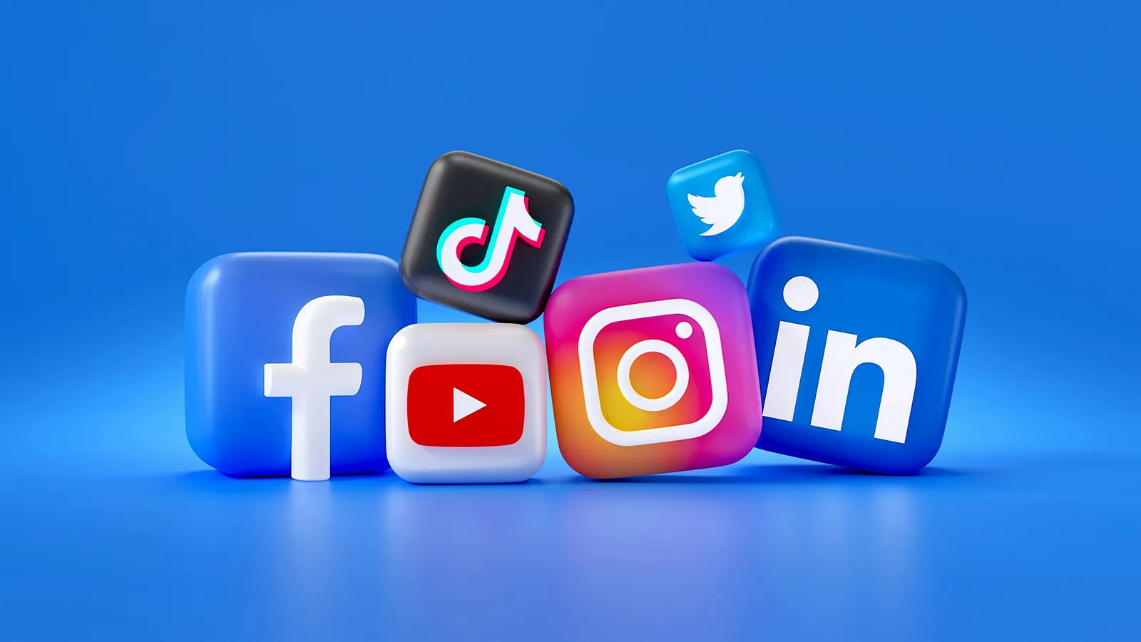 You Don’t Have To Do It Alone: 5 Surprising Benefits of Hiring a Social Media Management Agency